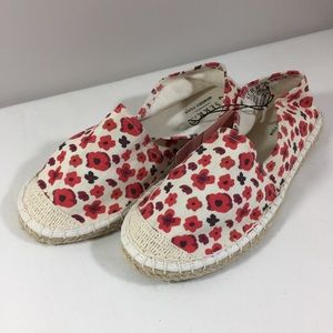 Cute little espadrilles NWT